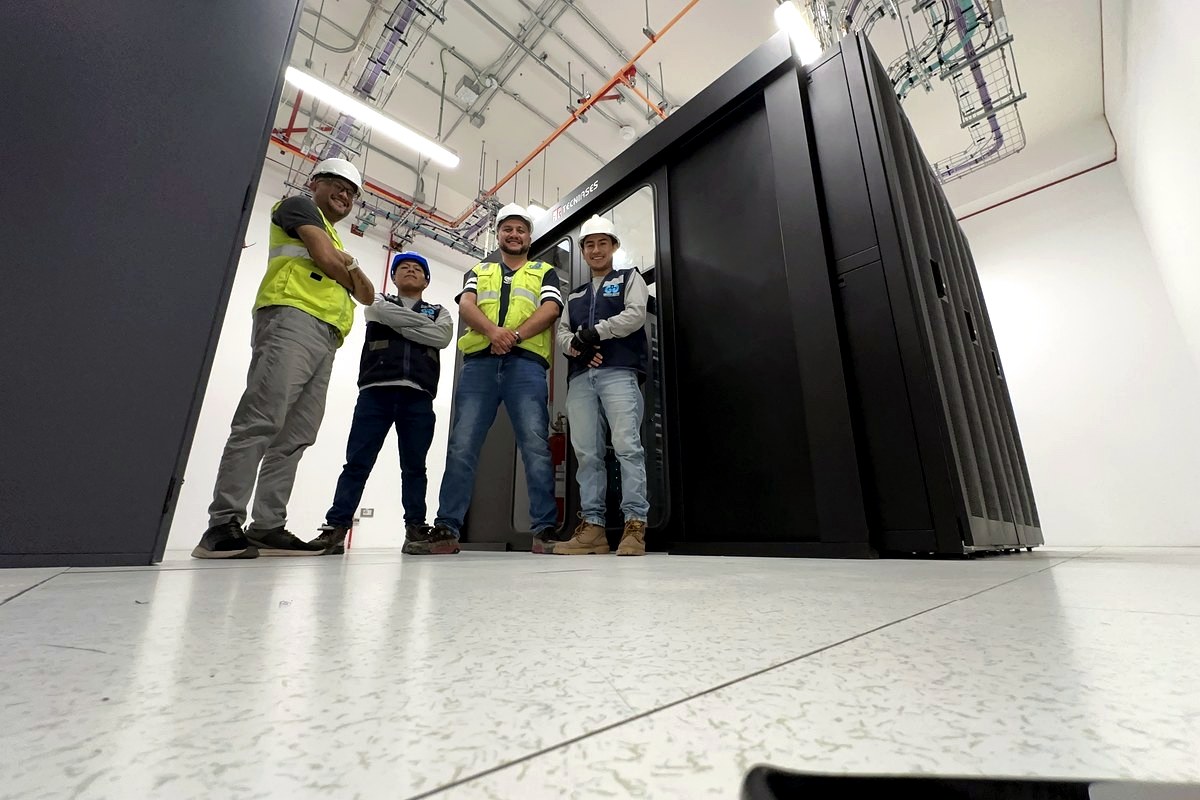 Sala técnica de Data Center y gabinetes de comunicaciones implementados por GRUPO GAAN
